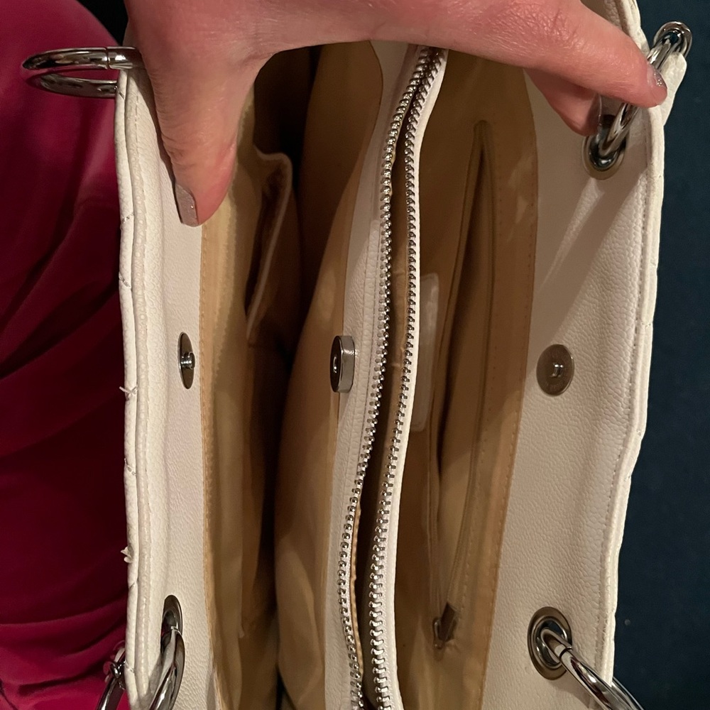 INSPIRED White Quilted Tote Bag - Picture 7 of 8